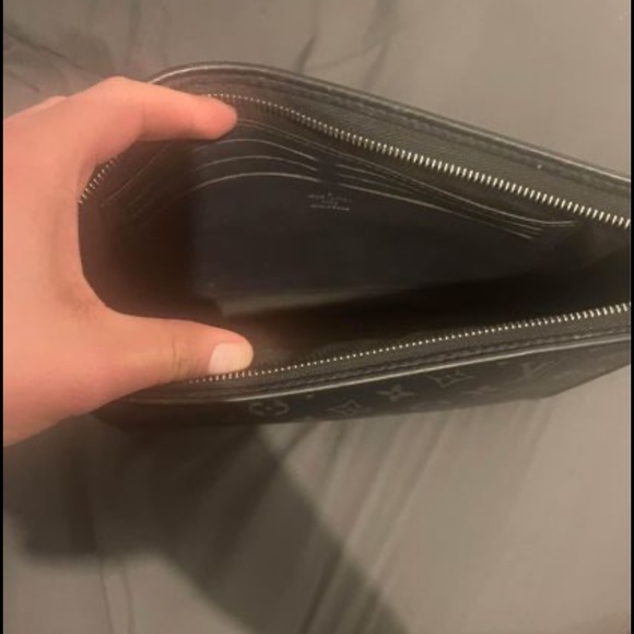 Louis Vuitton Toiletry 26 - Picture 5 of 5